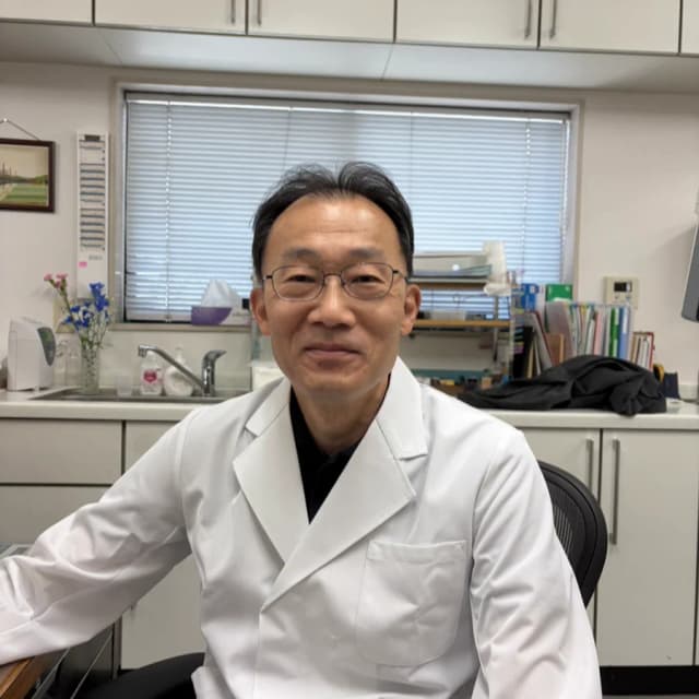 すぎやま内科 院長 泉 貞言